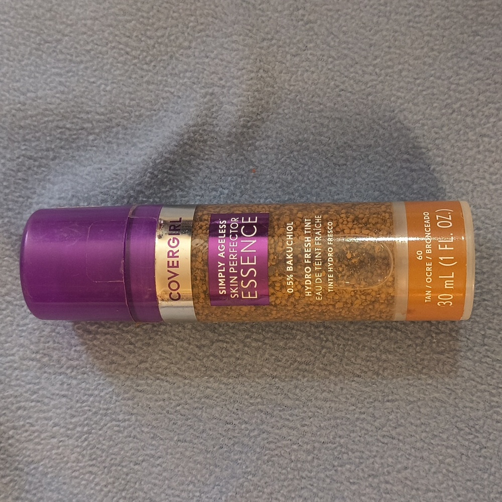 COVERGIRL Simply Ageless Skin Perfector Essence with Bakuchiol In 60 Tan